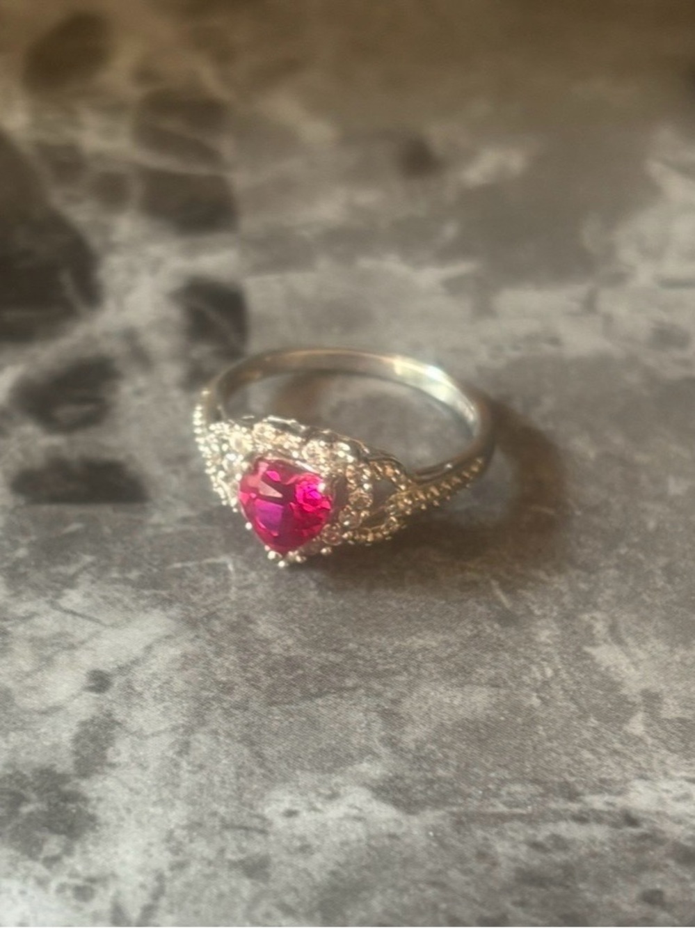 Vintage Sterling Silver Heart Pink Halo Ring - Unbranded